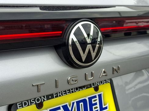 Used 2026 Volkswagen Tiguan SE w/ Panoramic Sunroof Package AWD/4WD image 30