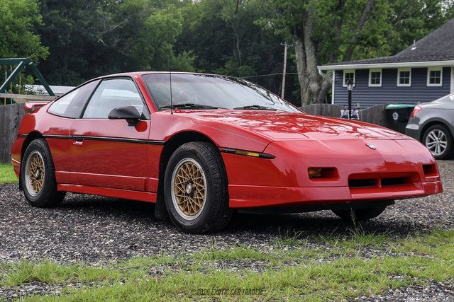 Used 1988 Pontiac Fiero GT RWD image 12