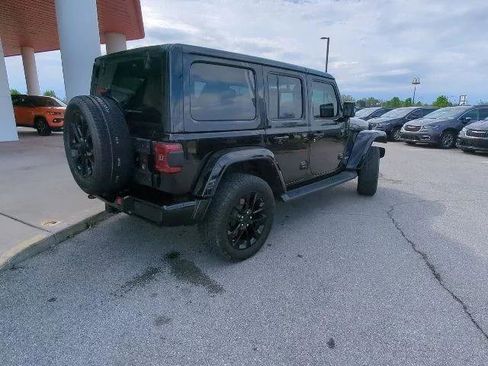 Certified 2022 Jeep Wrangler Unlimited Sahara AWD/4WD image 30