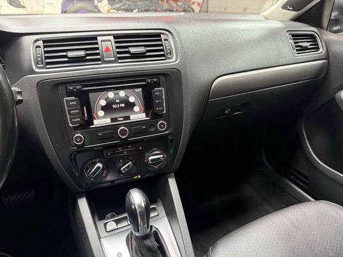 Used 2013 Volkswagen Jetta TDI FWD image 15