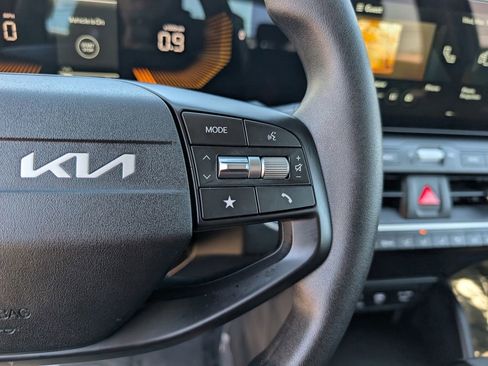 Certified 2025 Kia K4 FWD image 24