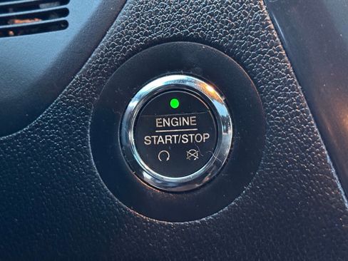 Used 2017 Ford Explorer Limited image 27