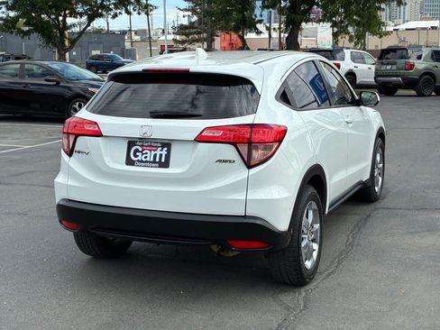 Used 2018 Honda HR-V LX image 3