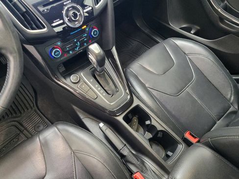 Used 2017 Ford Focus Titanium FWD image 26