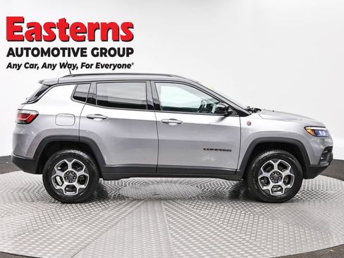 Used 2022 Jeep Compass Trailhawk w/ Trailhawk Elite Group image 4