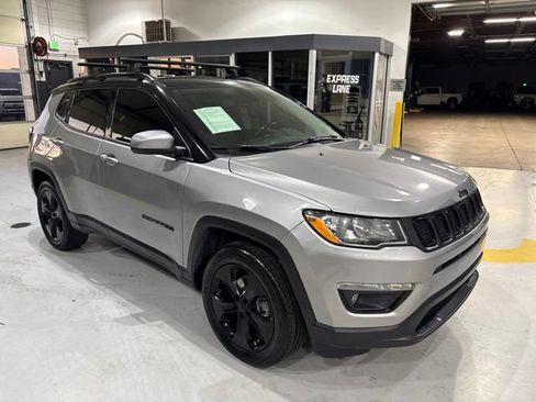 Used 2020 Jeep Compass Latitude AWD/4WD image 3