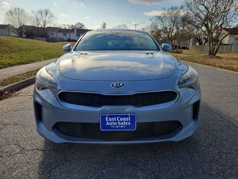Used 2018 Kia Stinger Premium image 8