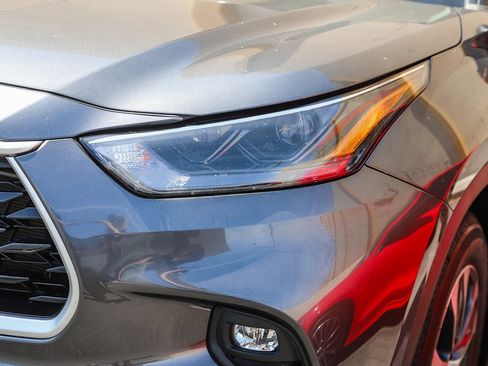 Used 2022 Toyota Highlander XLE FWD image 10