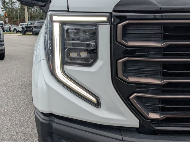 Used 2023 GMC Sierra 1500 AT4X AWD/4WD image 10