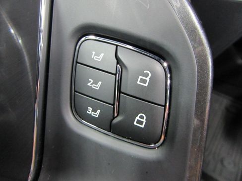 Certified 2021 Ford F150 Lariat AWD/4WD image 21