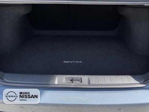 Used 2024 Nissan Sentra SR FWD image 17