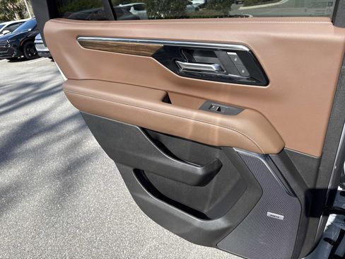 New 2026 Chevrolet Tahoe High Country image 9