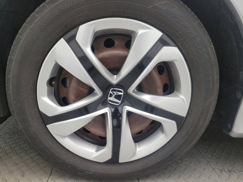 Used 2018 Honda Civic LX image 31