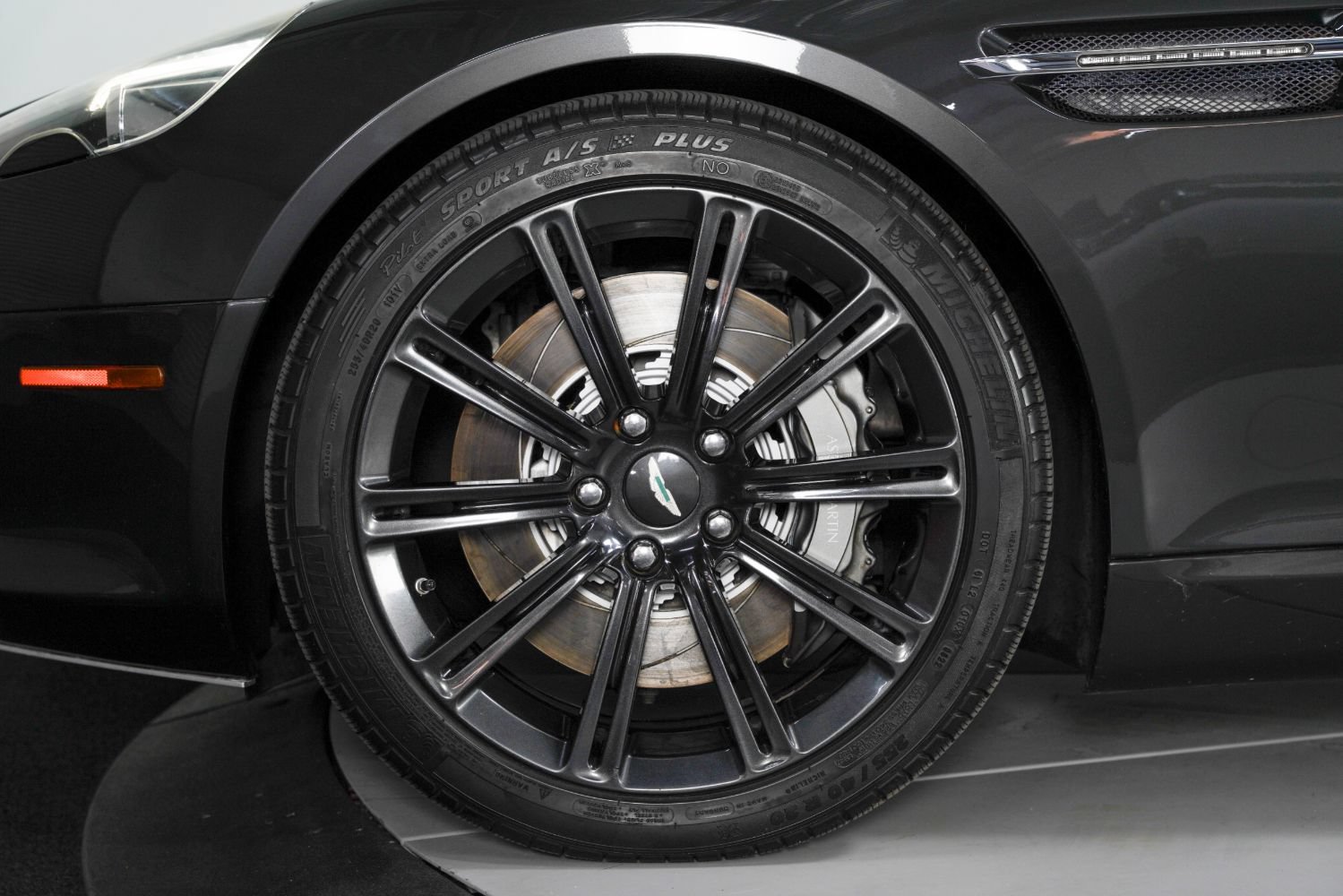 Used 2011 Aston Martin Rapide Luxe RWD image 17