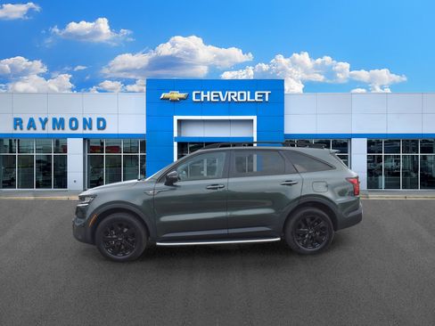 Used 2023 Kia Sorento S w/ Panoramic Sunroof Package AWD/4WD image 6