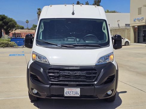 Used 2025 RAM ProMaster 2500 w/ Convenience Group FWD image 2