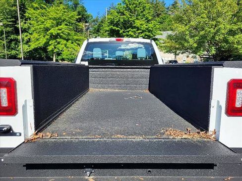 New 2023 Ford F250 XL w/ XL Chrome Package image 27