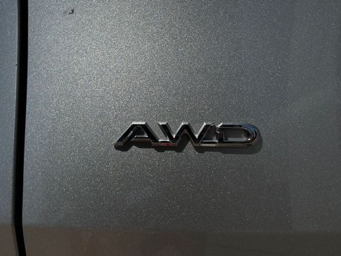 Used 2024 Toyota Grand Highlander AWD image 10