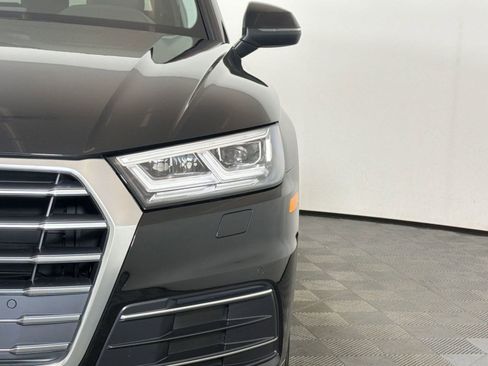 Certified 2019 Audi Q5 2.0T Premium Plus w/ Premium Plus Package AWD/4WD image 11