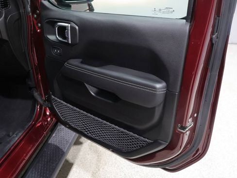 Certified 2021 Jeep Wrangler Unlimited Sahara AWD/4WD image 25