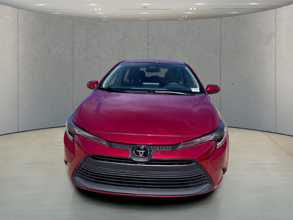 Used 2025 Toyota Corolla LE FWD image 8