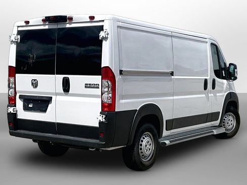 Used 2025 RAM ProMaster 2500 w/ U-Haul Equipment Group FWD image 8
