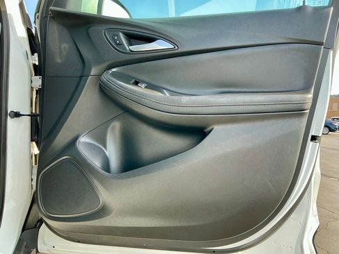 Used 2021 Buick Encore GX Preferred image 24