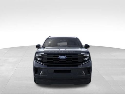 New 2026 Ford Expedition Active image 6