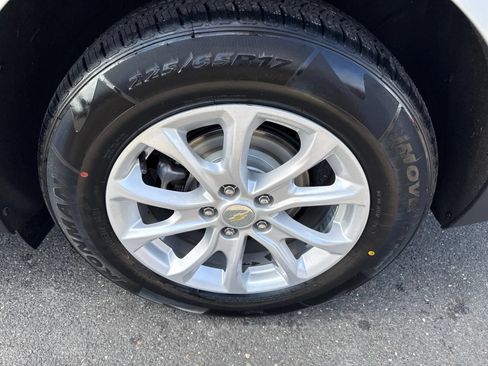Used 2020 Chevrolet Equinox LT AWD/4WD image 10