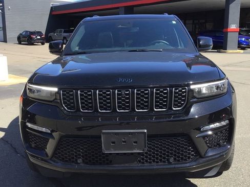 Used 2023 Jeep Grand Cherokee Summit w/ High Altitude Package AWD/4WD image 2