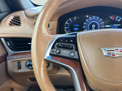Used 2017 Cadillac Escalade Platinum AWD/4WD image 33