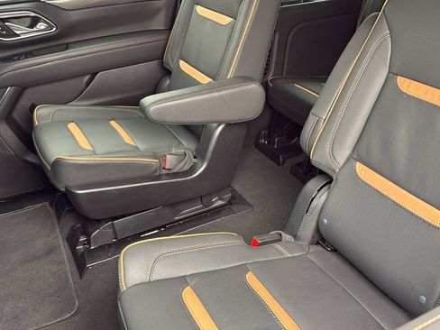 Used 2024 GMC Yukon XL AT4 image 28