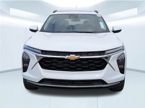 New 2026 Chevrolet Trax LT w/ Sunroof Package FWD image 10