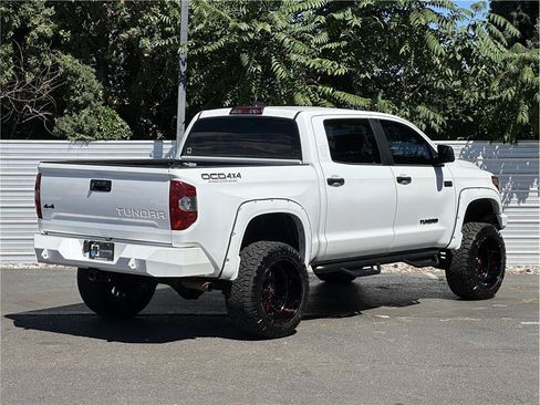 Used 2020 Toyota Tundra SR5 w/ SR5 Upgrade Package AWD/4WD image 12