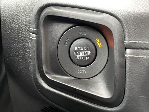 Used 2024 Jeep Wrangler Unlimited Sahara AWD/4WD image 26