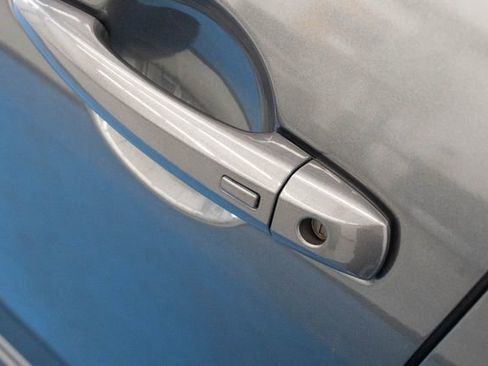 Used 2022 Nissan Sentra SR w/ Trunk Package FWD image 3