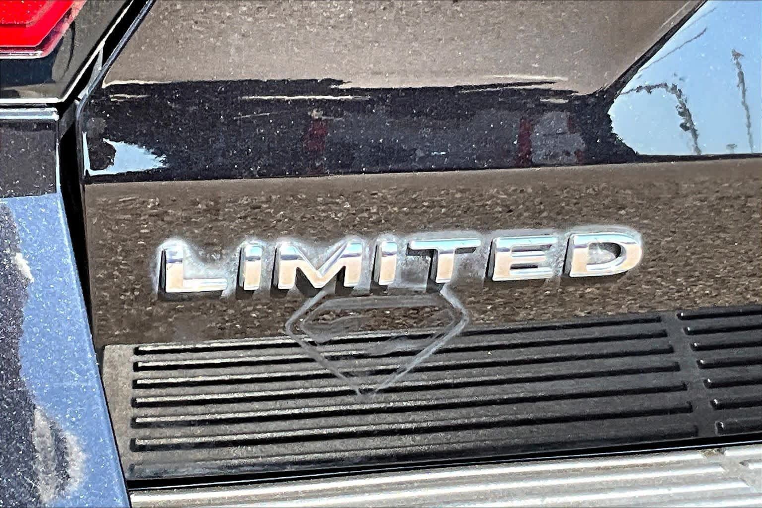 Used 2019 Ford Expedition Max Limited w/ Driver Assistance Package AWD/4WD image 33