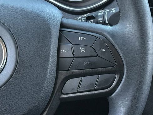 Used 2020 Jeep Cherokee Trailhawk w/ Comfort/Convenience Group image 15