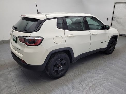 Used 2018 Jeep Compass Sport w/ Tech Group FWD image 10