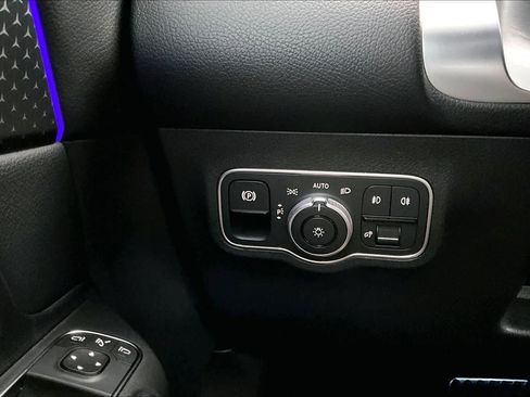 Certified 2025 Mercedes-Benz GLB 250 GLB 250 image 36