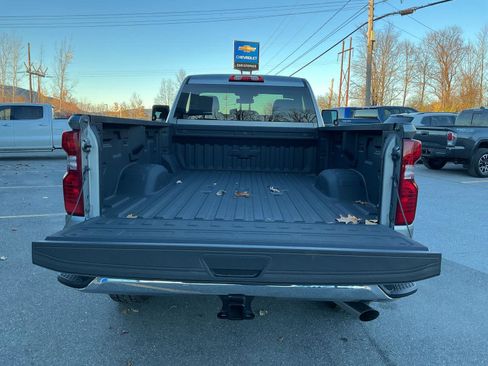 New 2025 Chevrolet Silverado 3500 LT image 15