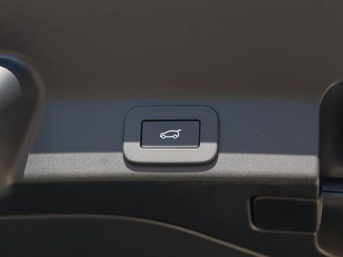 New 2026 Jaguar F-PACE R-Dynamic S image 13