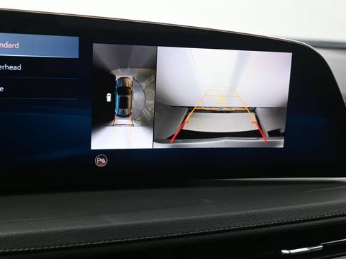 Used 2025 Cadillac XT4 Premium Luxury FWD image 19