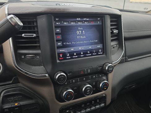 Used 2019 RAM 2500 Laramie AWD/4WD image 12