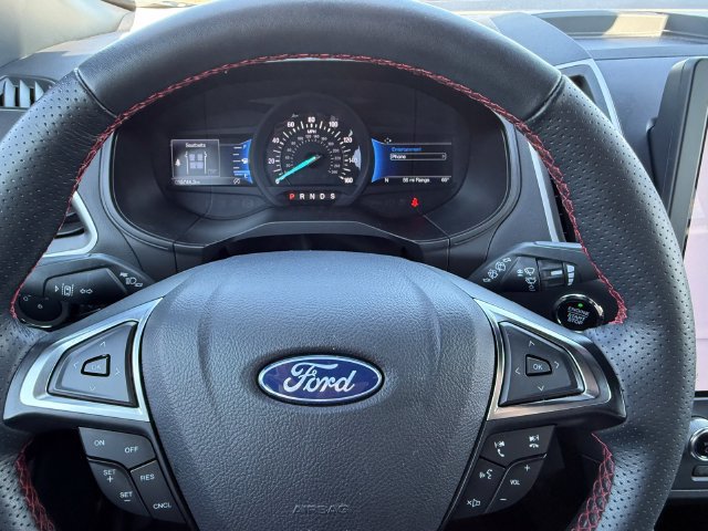 Certified 2024 Ford Edge ST-Line AWD/4WD image 19