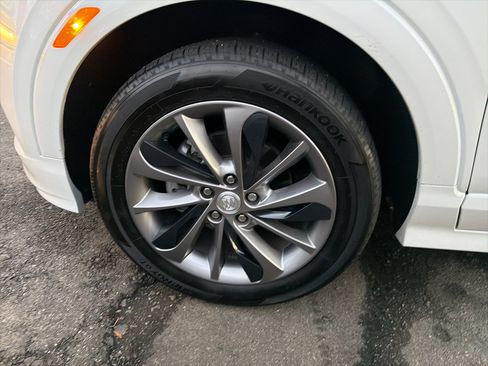 Used 2022 Buick Encore GX Select w/ Sport Touring Package image 16