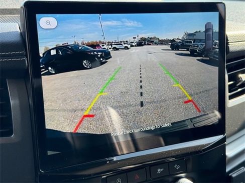 Used 2024 Ford Expedition Max XLT image 23