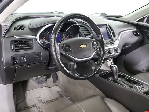 Used 2018 Chevrolet Impala LT image 25