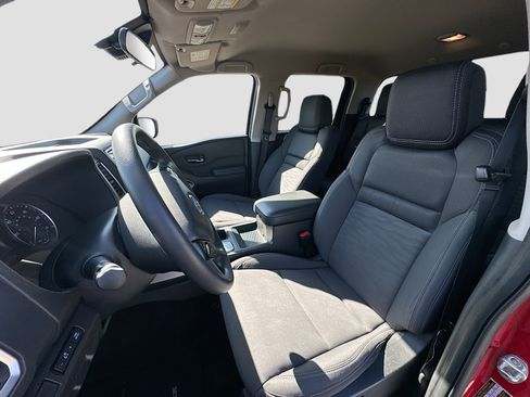 Used 2023 Nissan Frontier SV image 19
