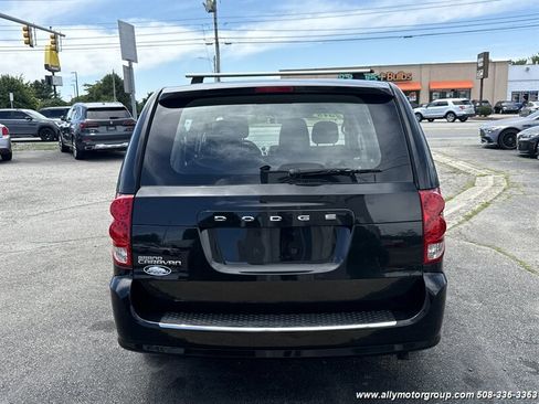 Used 2015 Dodge Grand Caravan American Value Package FWD image 6